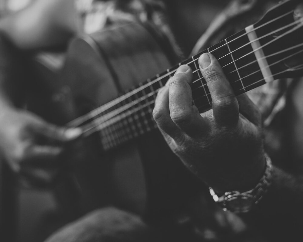 Musikens berikande värld av instrument - Bild.